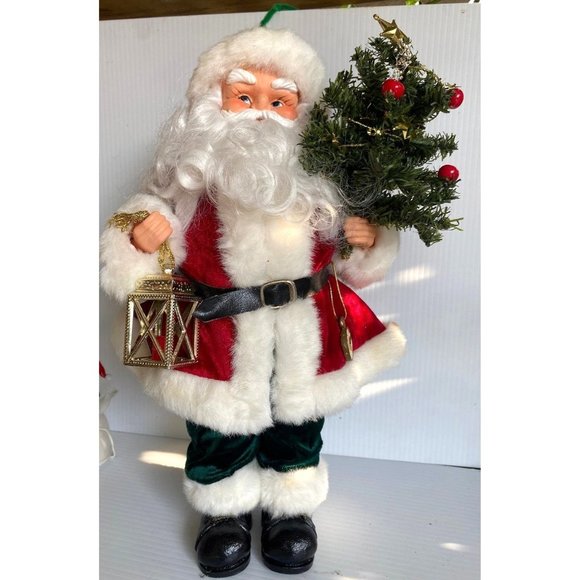 Santa tradicional  Christmas Figurine in good condition - Picture 1 of 7